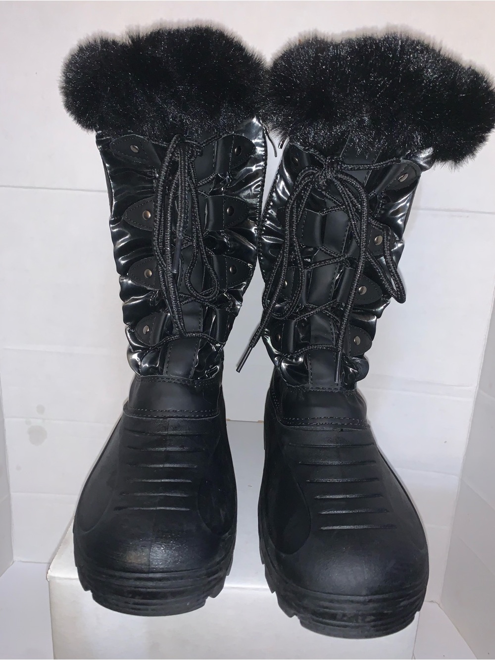 Women's Black Faux Fur Lace-Up Winter Boots
